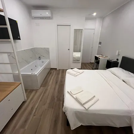 98 Guest house *